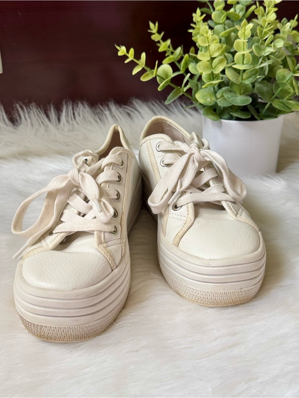 Steve Madden Bobbi30 White Platform Lace-Up Sneakers Size 7M Chunky Casual Shoes - Picture 2 of 11